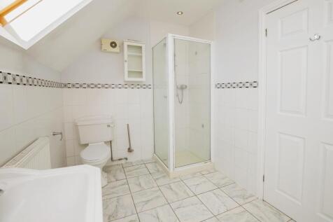 Bath/Shower Room