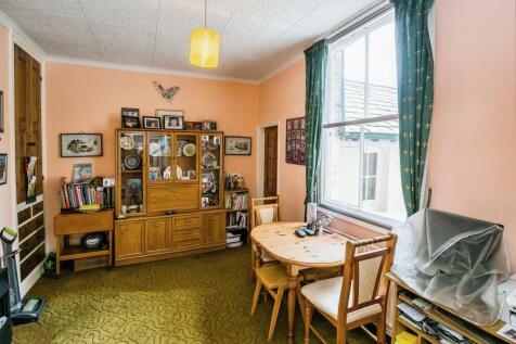 Sitting/Dining Room