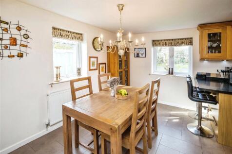 Sitting/Dining Room