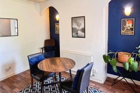 Sitting/Dining Room