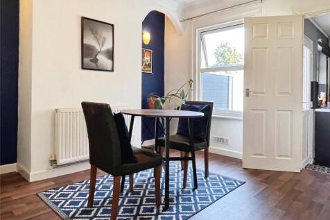 Sitting/Dining Room