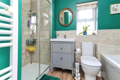 Bath/Shower Room