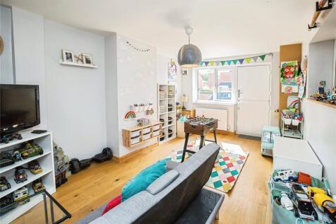 Sitting Room/Bedroom