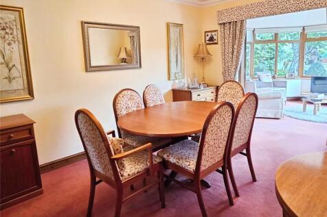 Sitting/Dining Room