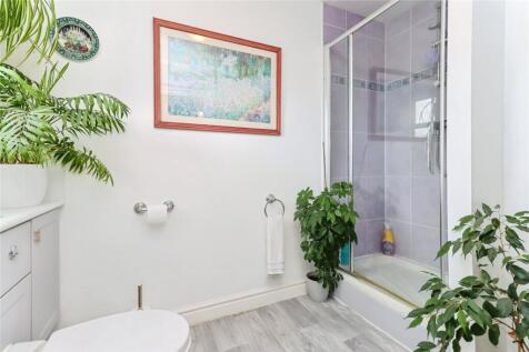 Bath/Shower Room