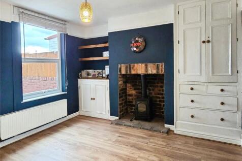 Sitting/Dining Room