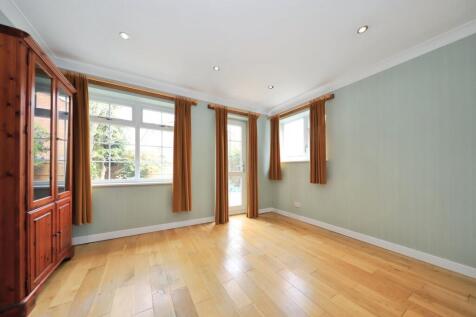 Sitting/Dining Room