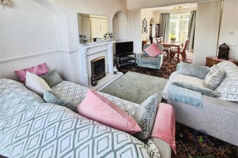 Through Lounge