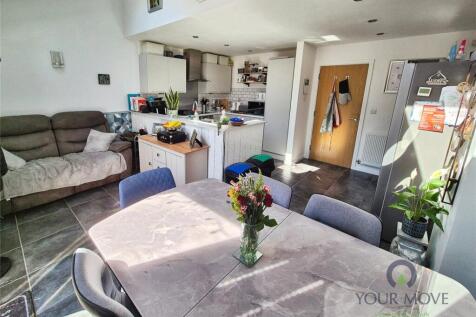 Kitchen/Dining Area