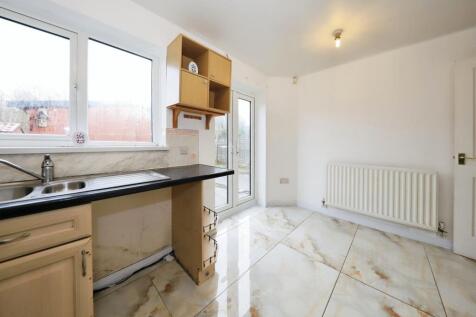 Kitchen / Dining