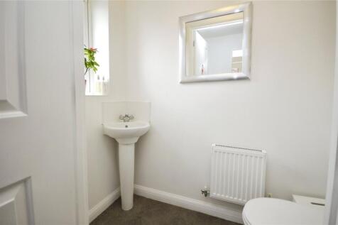 Cloakroom / W.C.