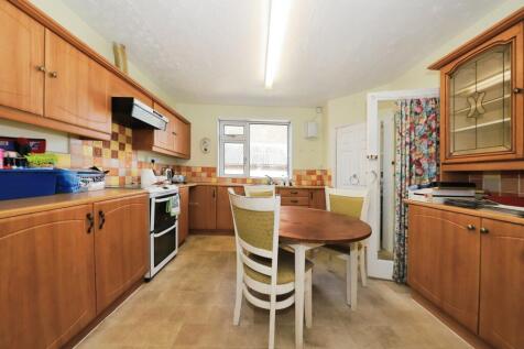 Kitchen/ Dining
