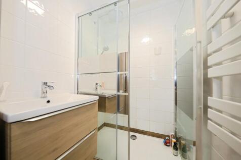 En-Suite Bedroom 2