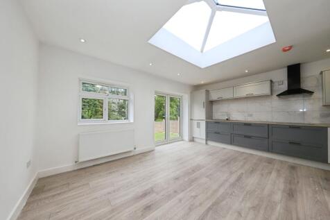 Kitchen / Dining