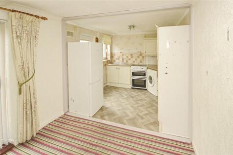 Kitchen / Dining