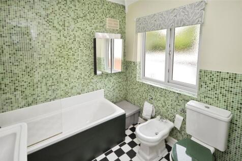 Bathroom/ W.C