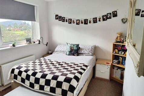 Bedrooms 2