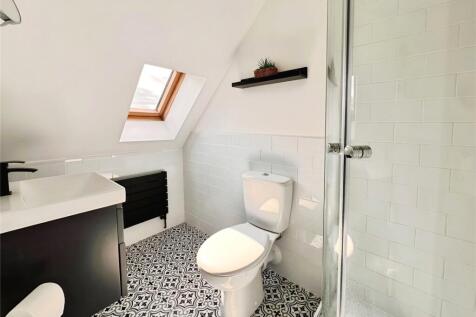 En Suite Shower Wc