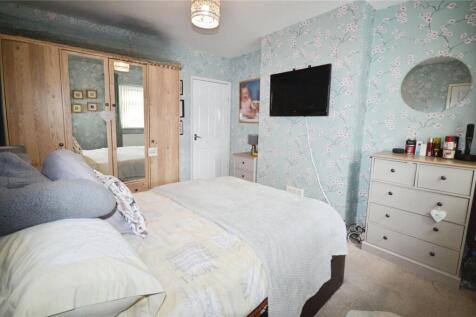 Mai Bedroom