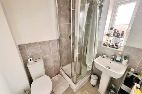 En Suite Shower Wc