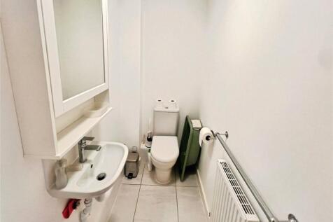 Cloakroom WC