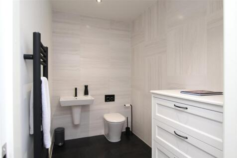 Cloakroom/Wc