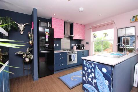 Kitchen/ Lounge