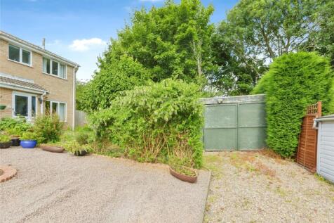 Driveway/Garage