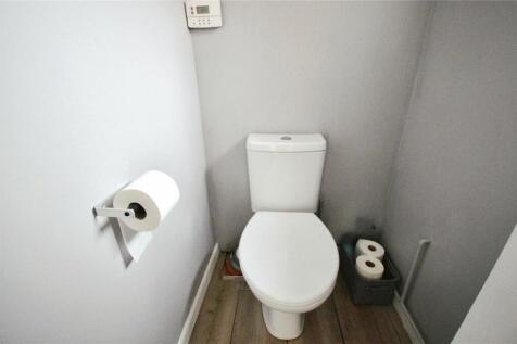 Cloakroom/Wc