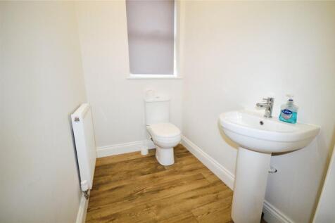 Cloakroom/Wc