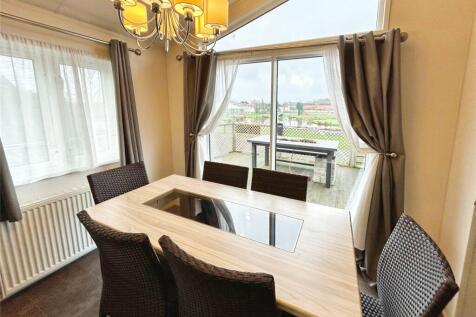 Kitchen/Lounge