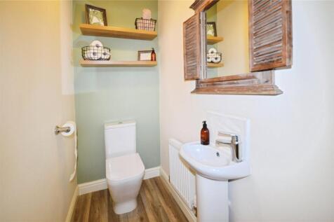 Cloakroom/Wc