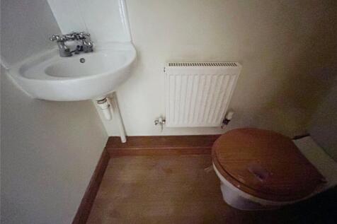 Cloakroom/Wc
