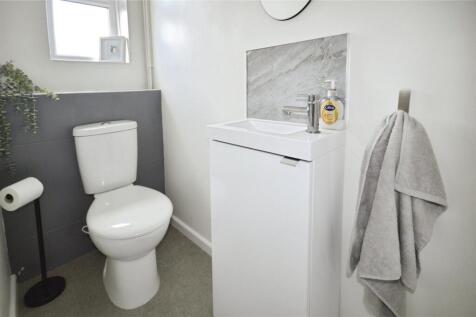 Cloakroom/Wc