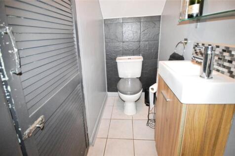 Cloakroom/Wc
