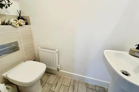 Cloakroom/Wc