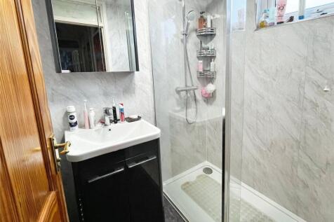 Shower Room No. 05