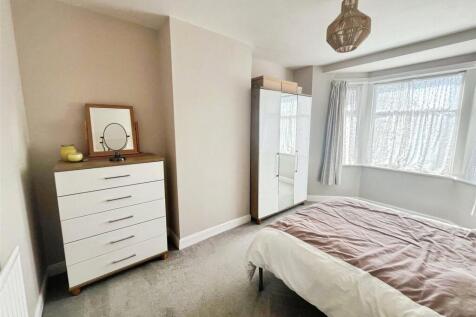 Bedroom  10