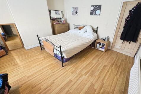 Bedroom 2 No. 13