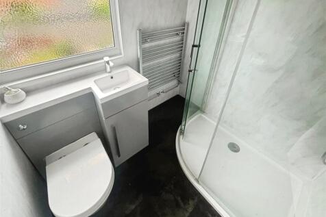 Shower Room No. 05
