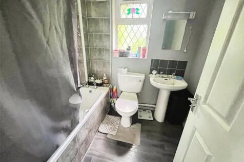 Bathroom No. 05