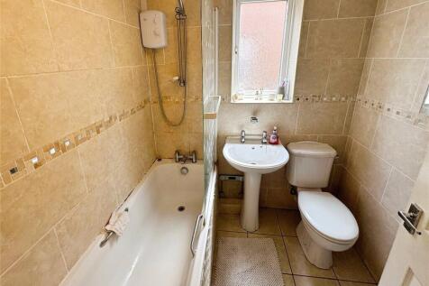 Bathroom  No. 17