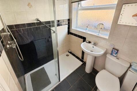 Shower Room No. 13