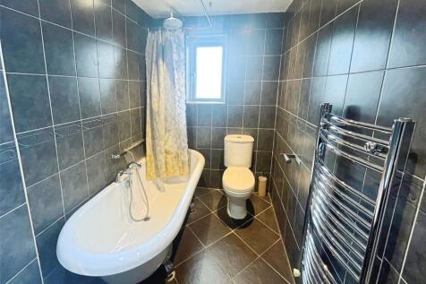 Bathroom No. 05