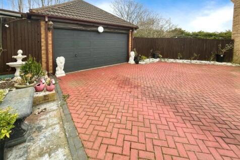 Double Garage No. 19