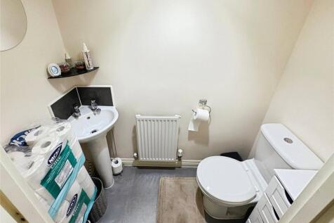 Cloakroom No. 10