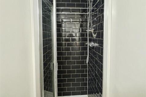Shower No. 16