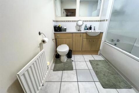 Bathroom No. 05