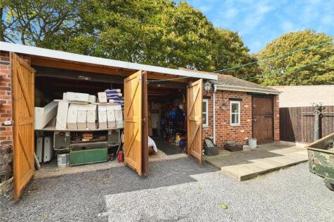 Triple Garage