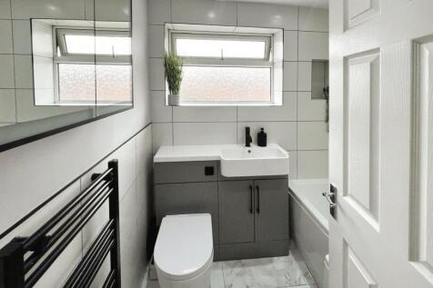 Bathroom  No. 09